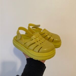 Mini Melissa Chartreuse jelly sandals
